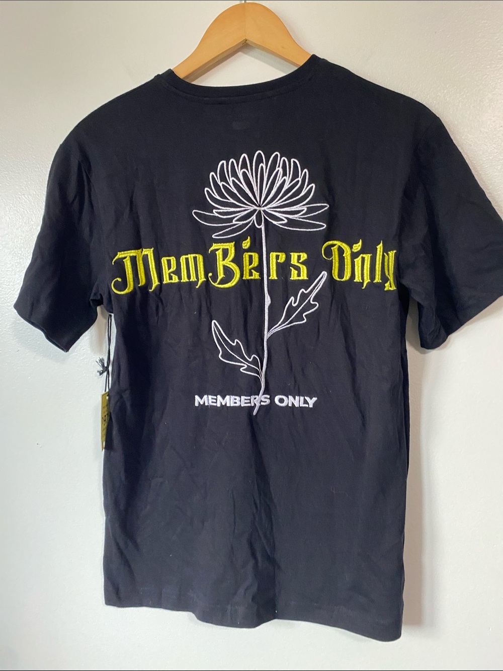 NWT Members Only Black Graphic Tee embroidered Floral Back Print Small